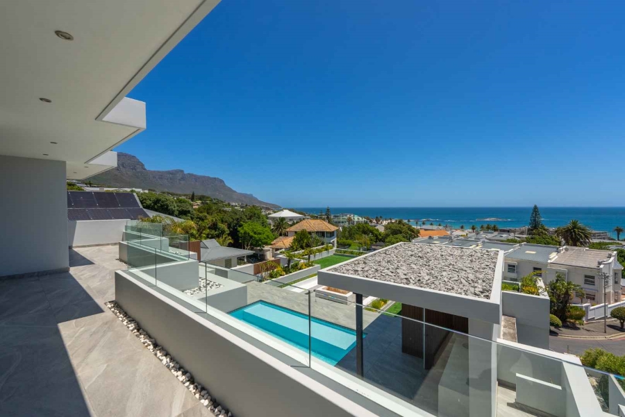 5 Bedroom Property for Sale in Camps Bay Western Cape